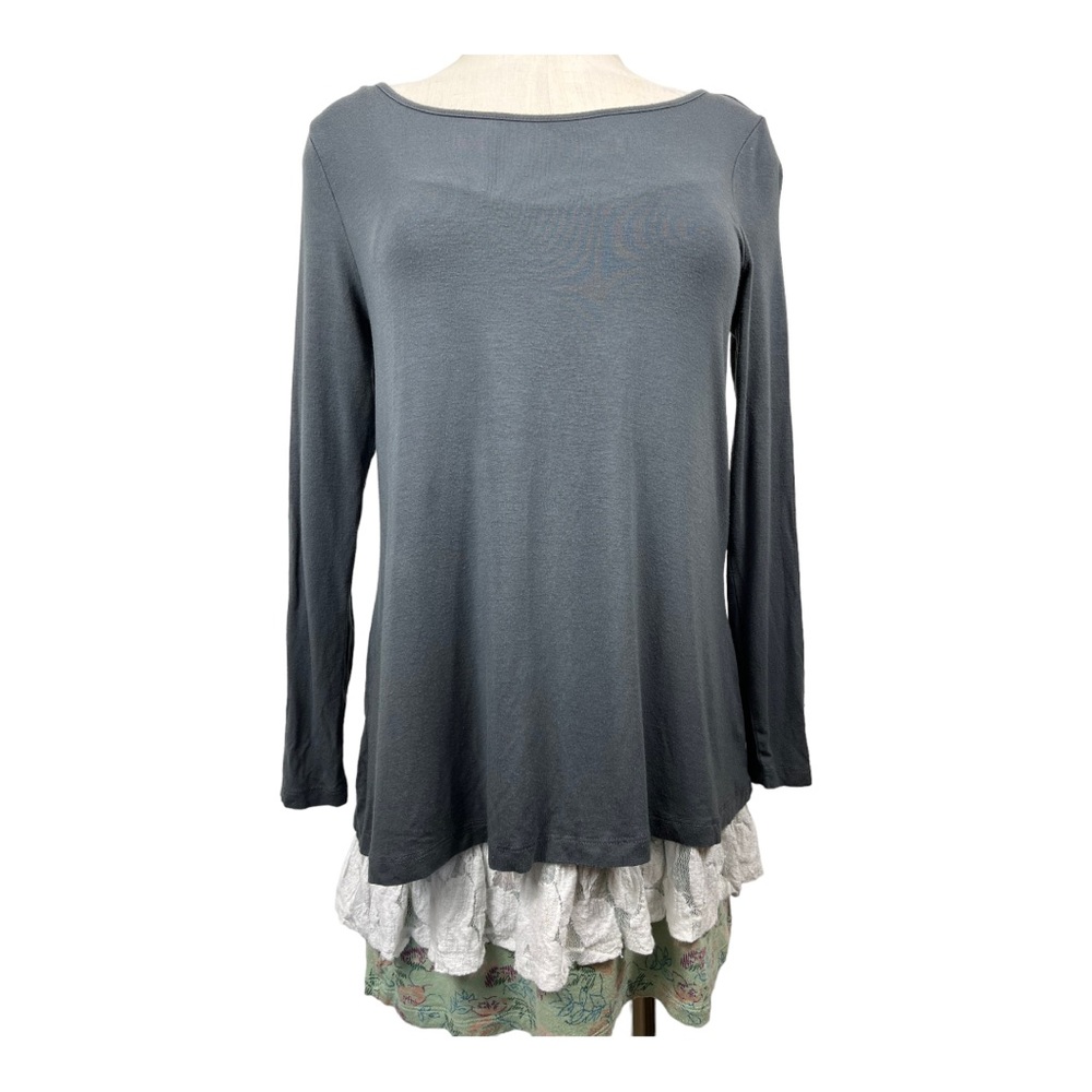 Matilda Jane 2 piece gray blouse and cami set tiered lace detailing at base